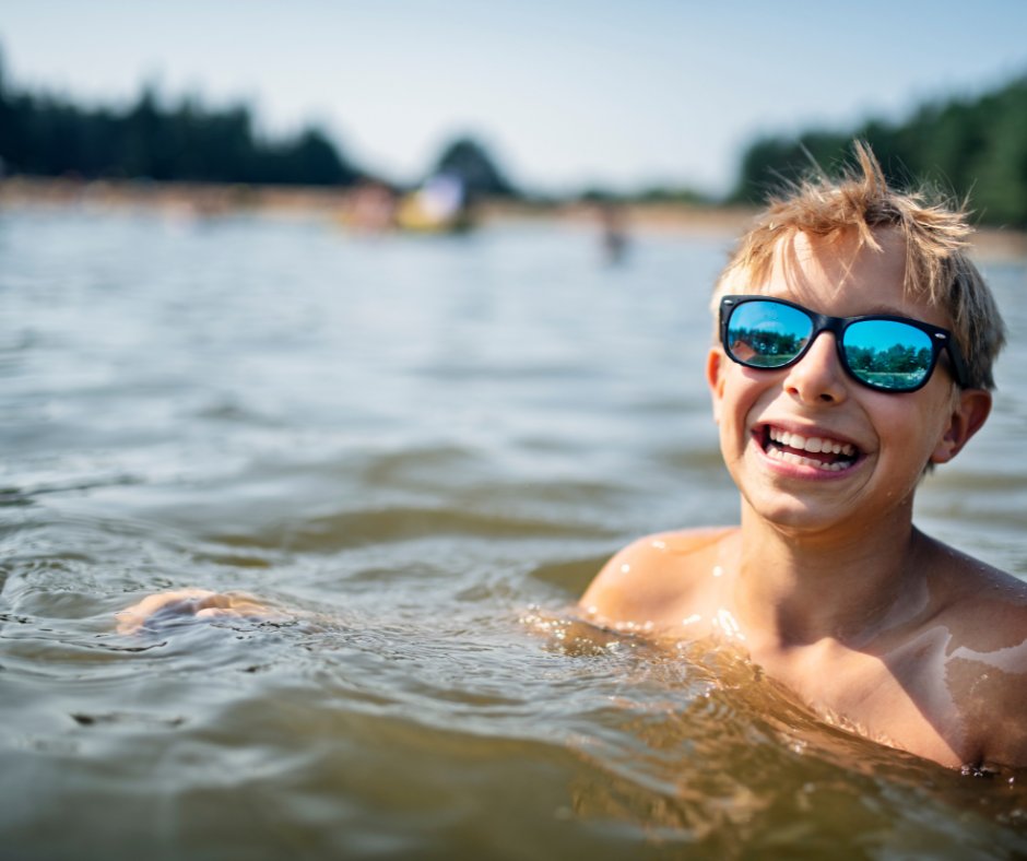 Op meerdere plekken in ons gebied controleren we de waterkwaliteit van het zwemwater. Check waar je veilig en schoon kan zwemmen 🏊 👉 bit.ly/3Whl2xX
 #zwemwater #schoonwater #waterschap
