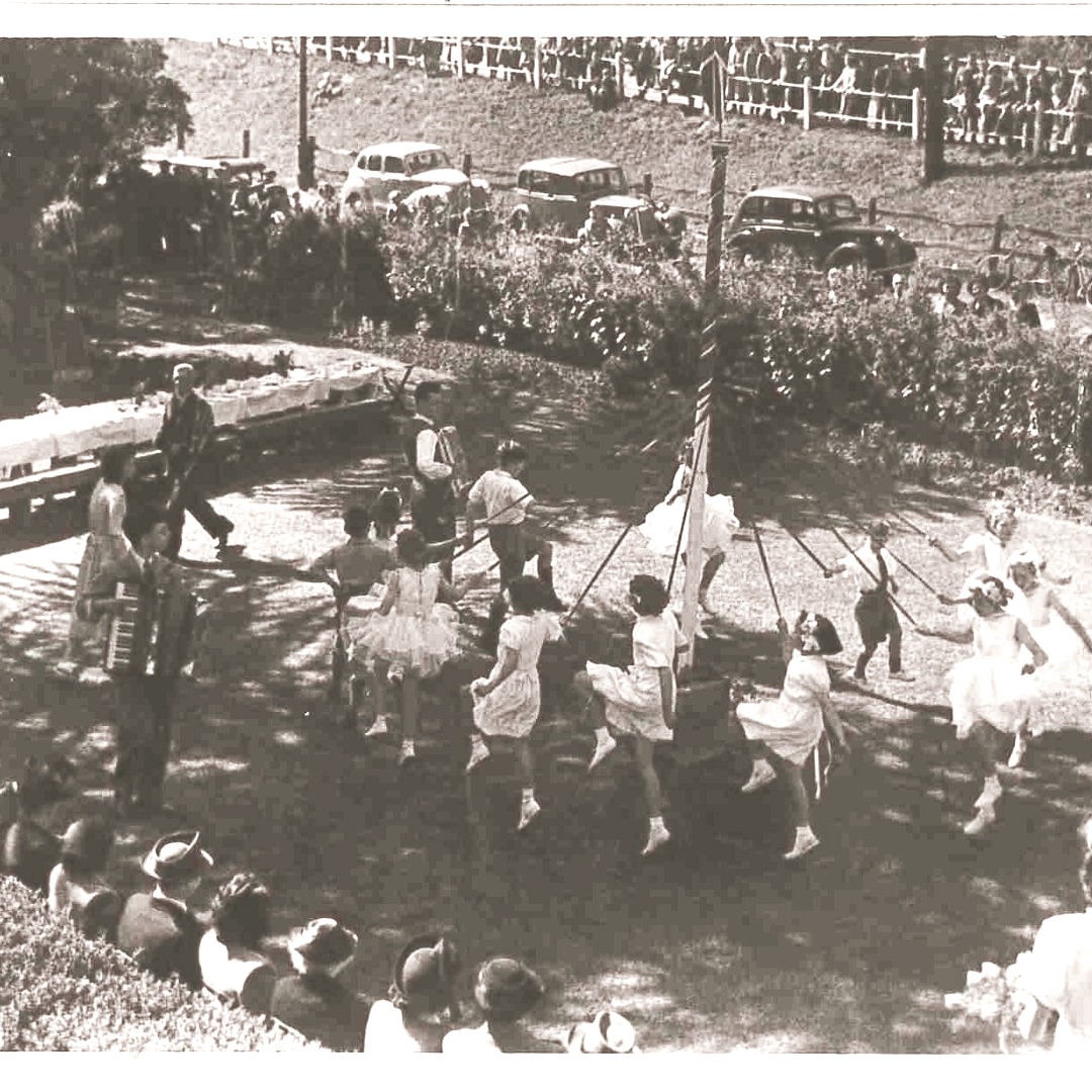 Here is a picture from our archive of the Maypole dance in #Brockenhurst from around the 1940s. #MayDay is a spring festival celebrated on May 1st with parades, #maypole dances, and flowers. It's a time to welcome the new season and enjoy the beauty of nature after winter.