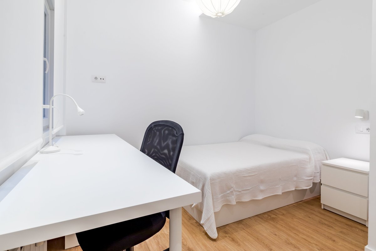 labrujainmo's tweet photo. #SeAlquila piso de 5 habitaciones y 3 baños en #Chamberí a estrenar ideal #estudiantes https://t.co/YEUtDLX9bG #Madrid #Inmobiliaria #alquiler https://t.co/3nKVkaQGxd