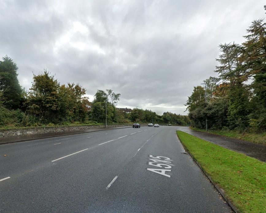 A car swerved erratically across lanes of traffic on a busy main thoroughfare in Derry on Monday police have confirmed. derryjournal.com/news/crime/car…