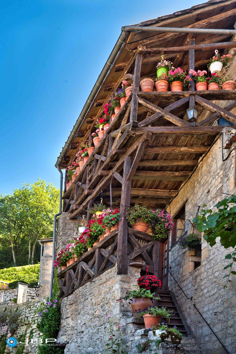 #woodensday #LostinFrance #Travel #ThePhotoHour