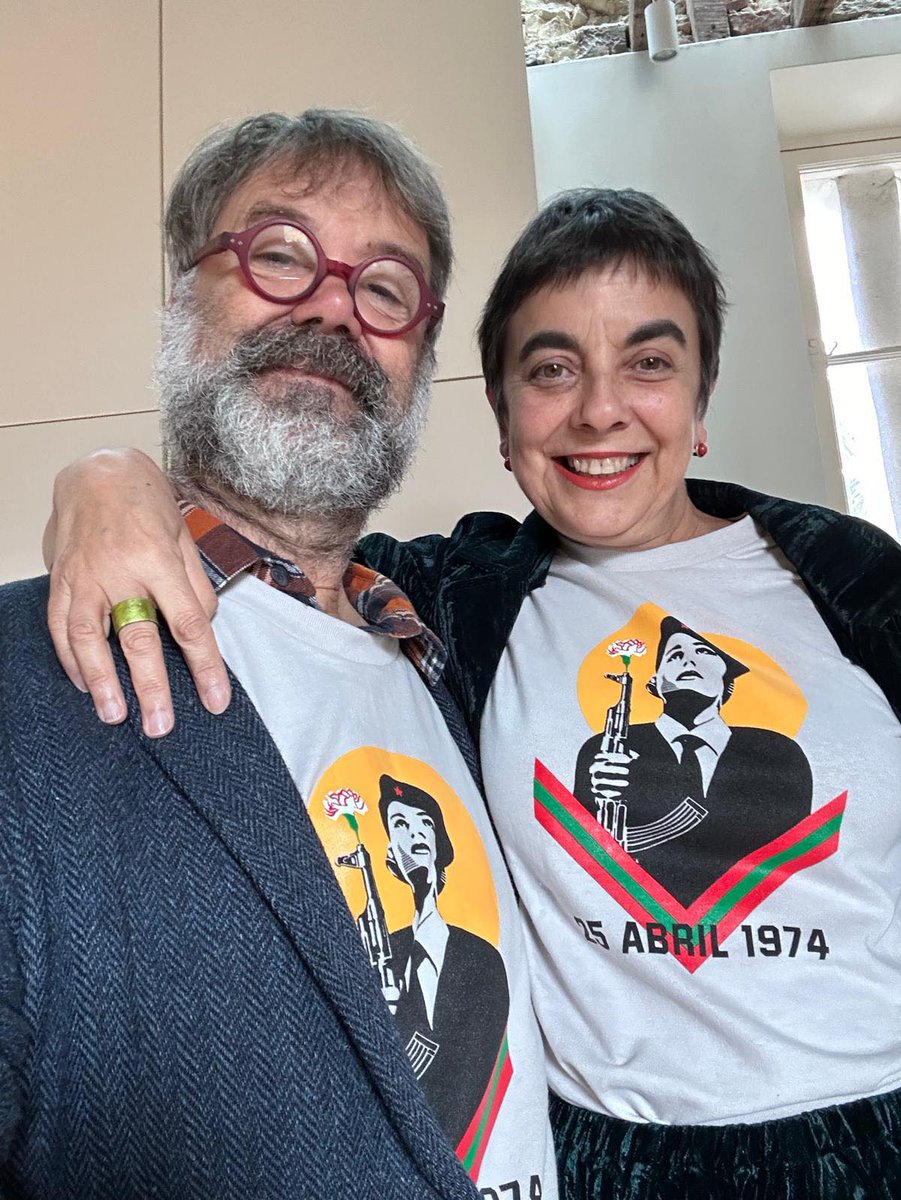 All the way from Lisbon, Ana and Manuel a friendship since Euro 2004 and proud to celebrate the Carnation Revolution with them, obligatory @Phil_Football product placement too, naturally. Viva! Obrigado!