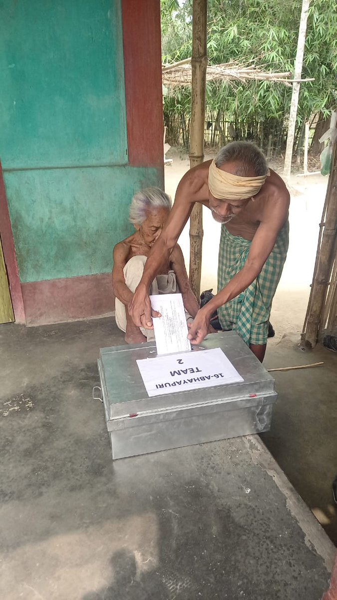 SdiproA60's tweet photo. @ceo_assam @ECISVEEP @PIB_India @diprassam @CBCGuwahati Home Voting.... North Salmara Election District https://t.co/P7M2sAoFjH