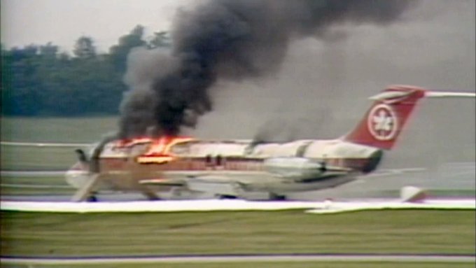 Air Canada Flight 797, a DC-9, encountered an onboard fire over Kentucky (USA) in 1983. Crew were able to make an emergency landing but 23 of 46 aboard died as a result of the fire. Two residents from the town of Gander died during this accident. Tks to @OnDisasters