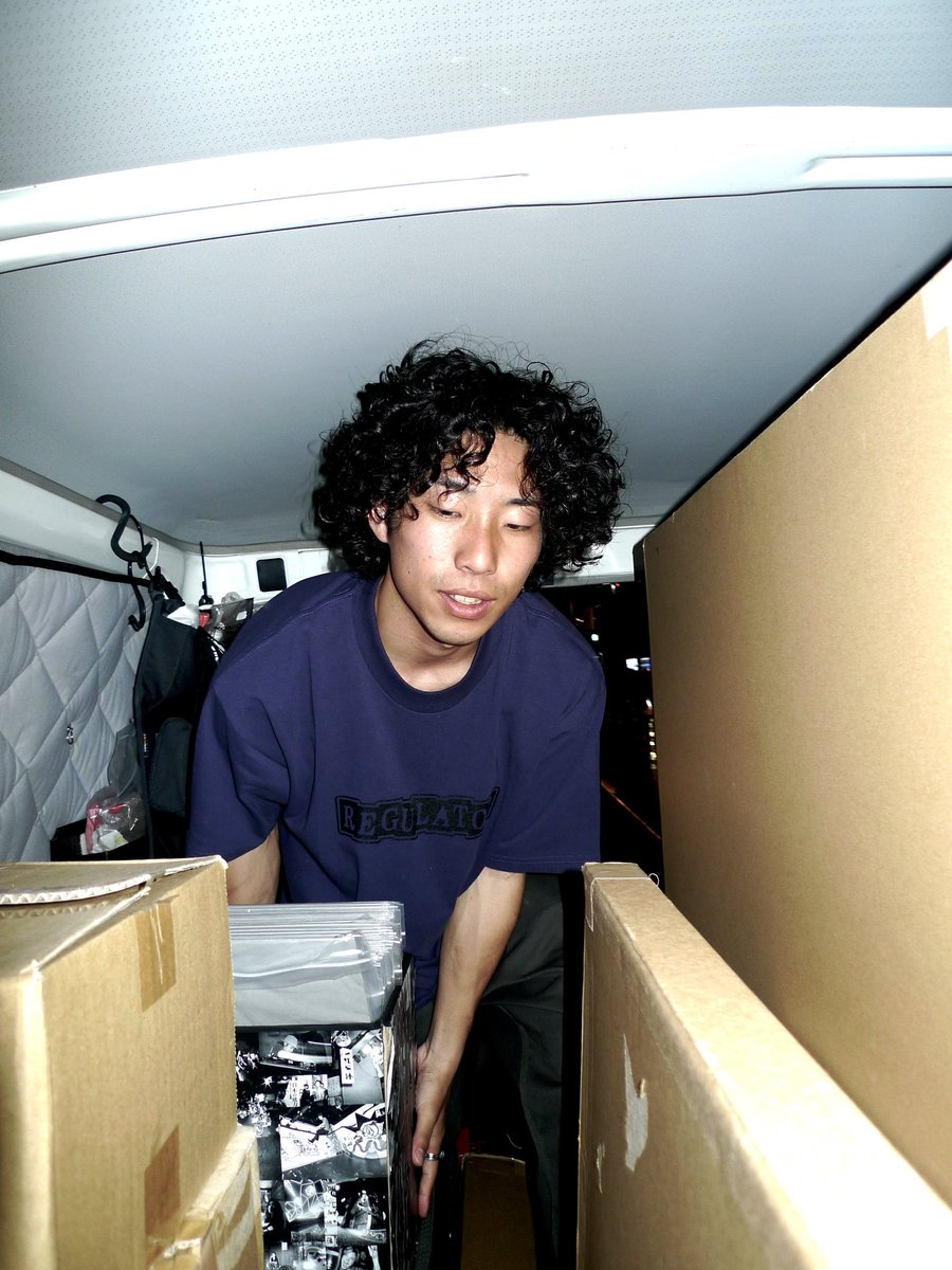REGULATOR_CREW's tweet photo. REGULATORのロゴTEEとラグランTEEを少量制作しました、この投稿をしているのは2024.5/1ですから 5/2thu辺りから販売します。大量に流通させたくないので少しずつ継続して販売しますがやっぱりこの投稿を見てくれたりいつも応援してくれている皆に届いたら最高に嬉しいです。
#REGLAN https://t.co/LVlxtLz0Zb