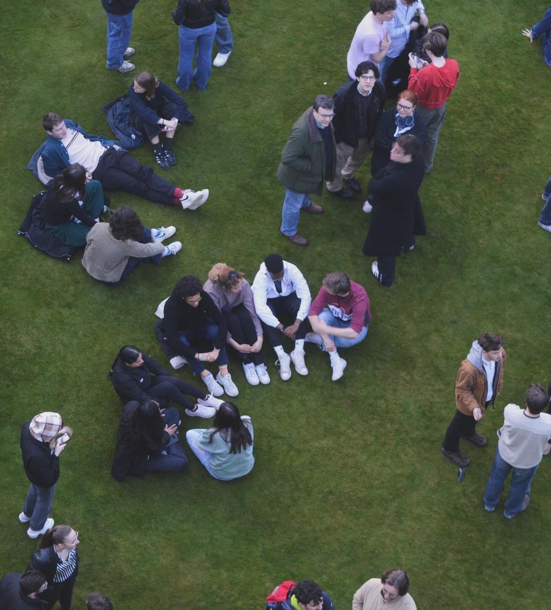 Catching students enjoying the May Day festivities 🥳