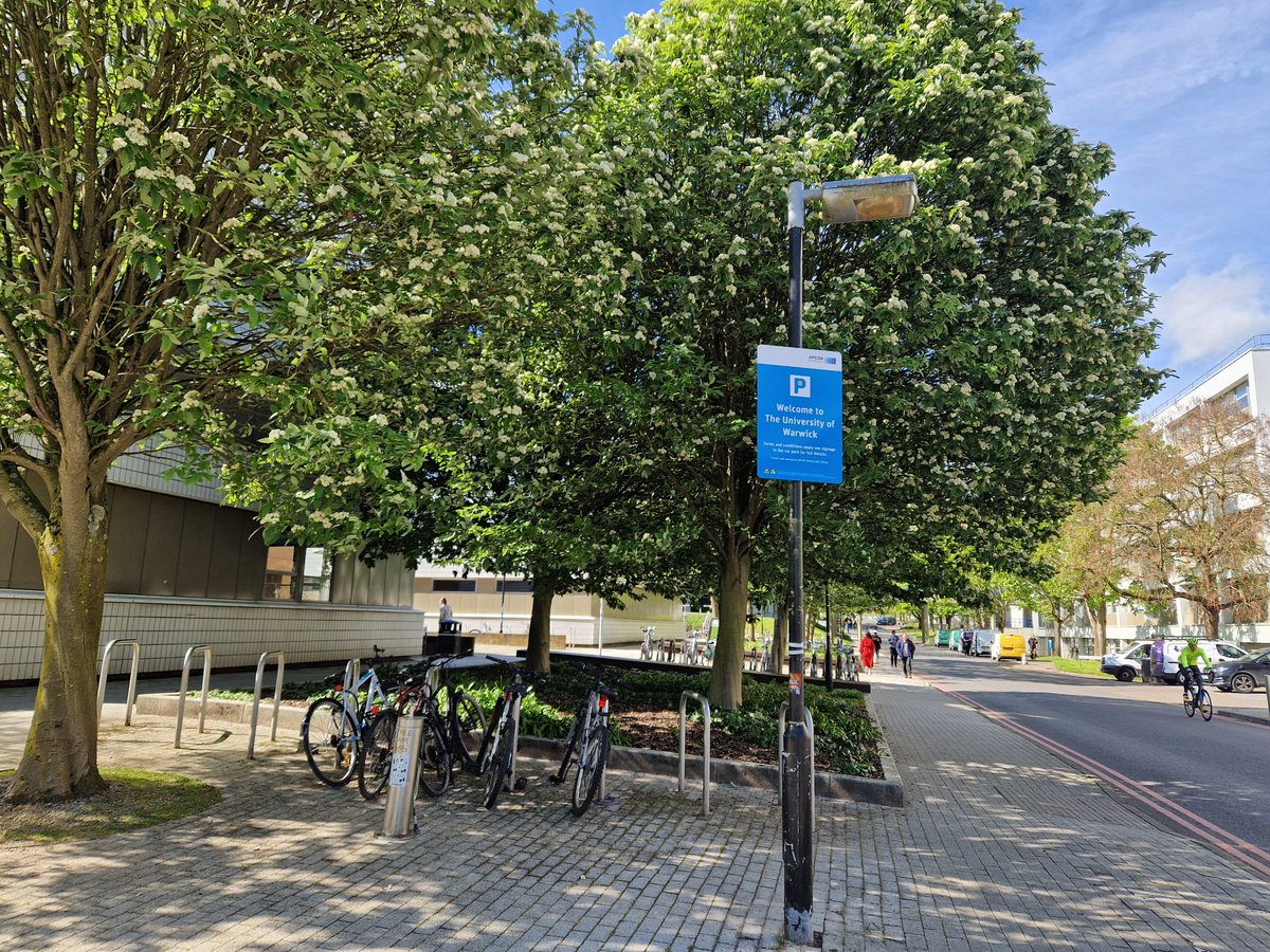 Very much enjoyed our campus visit to @uniofwarwick yesterday in the sunshine! Lots of good discussions around #TeachingAndLearning and where we can support. #EditorLife