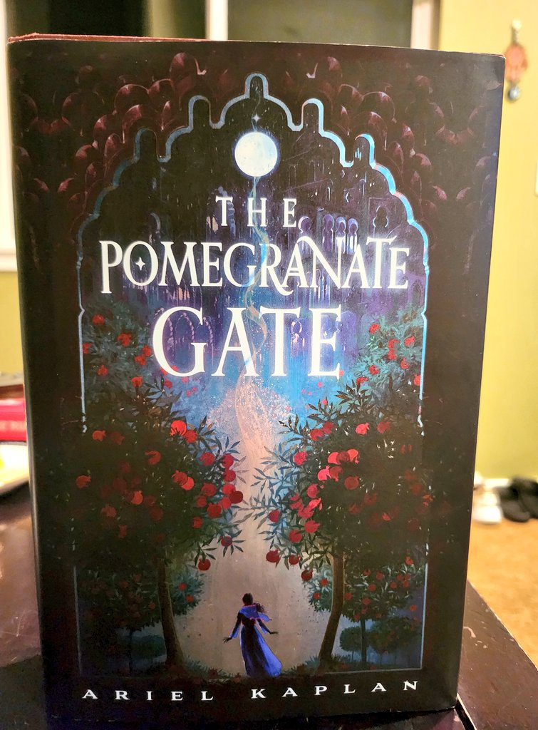 This is still a book account, and I read this over Pesach, and wow, it's incredible! If you loved Spinning Silver or Sisters of the Winter Wood, you will LOVE The Pomegranate Gate. The writing is spectacular. 🥰
#Jewish #BookTwitter #jewishbooks