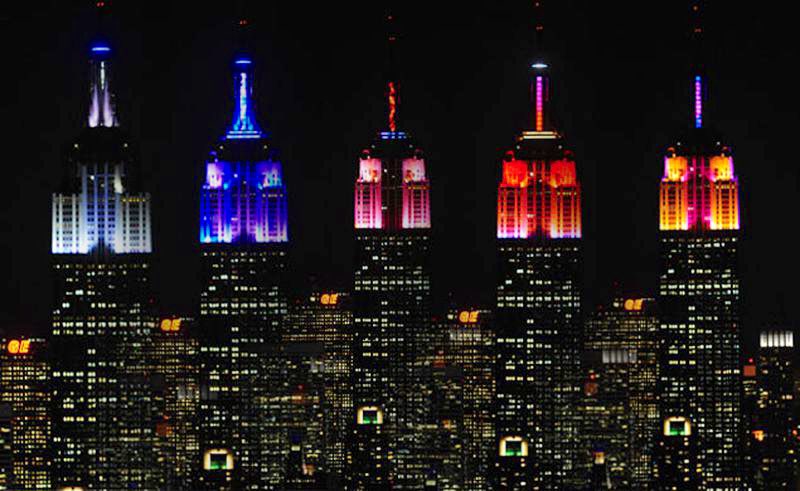 @Rainmaker1973 1931: Lights up on an NYC icon! ✨ #EmpireStateBuilding #HistoryMade