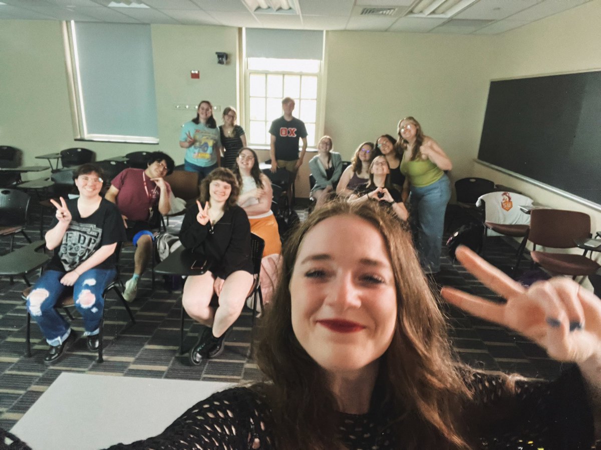 TheSquirrel_SU's tweet photo. we had our last meeting of the year today and our members made our head editor (ME) cry with a customized graduation squirrel :’( https://t.co/XOCiICUX2J
