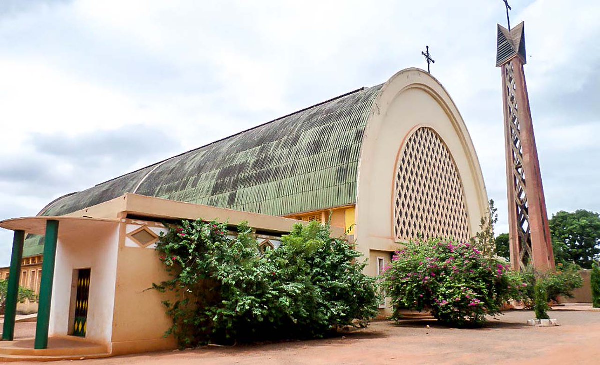 sncbobo's tweet photo. 📷~ #SNCBobo2024 | Le musée communal Sogossira Sanon et le site architectural de la Cathédrale notre Dame des Lourdes sont des lieux à visiter ce 1er mai dans le cadre de la mise en tourisme de la SNC 2024.
-
#Culture #Tourisme #Résilience #BurkinaRenouveau https://t.co/exc034hXEZ