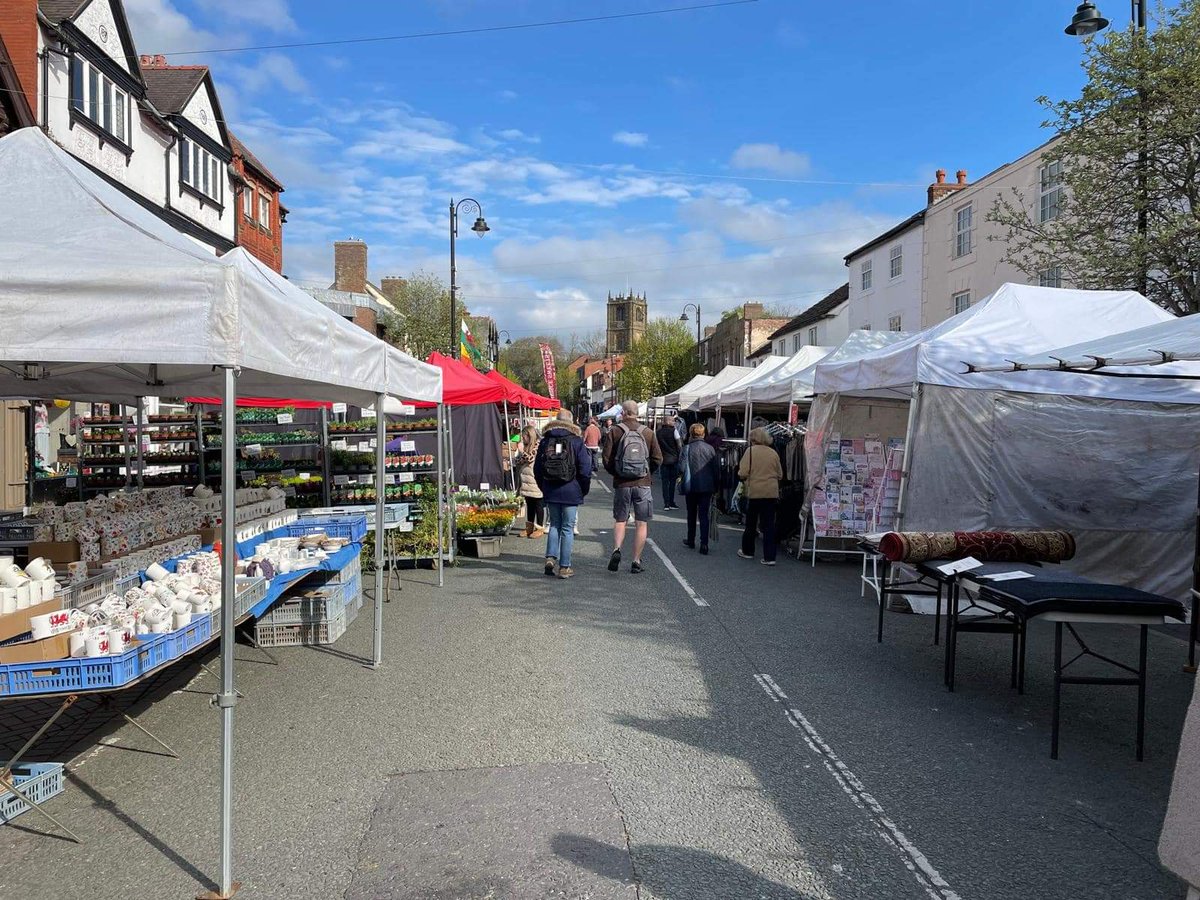 Bore Da - Good Morning, its Mold Market Day and the sun is out. Come and enjoy our great market and then pop in for some breakfast or lunch, see you later 😍

#mold #flintshire #northwales #NorthWalesSocial #moldmarket #breakfast #lunch #Brunch #coffee #cake