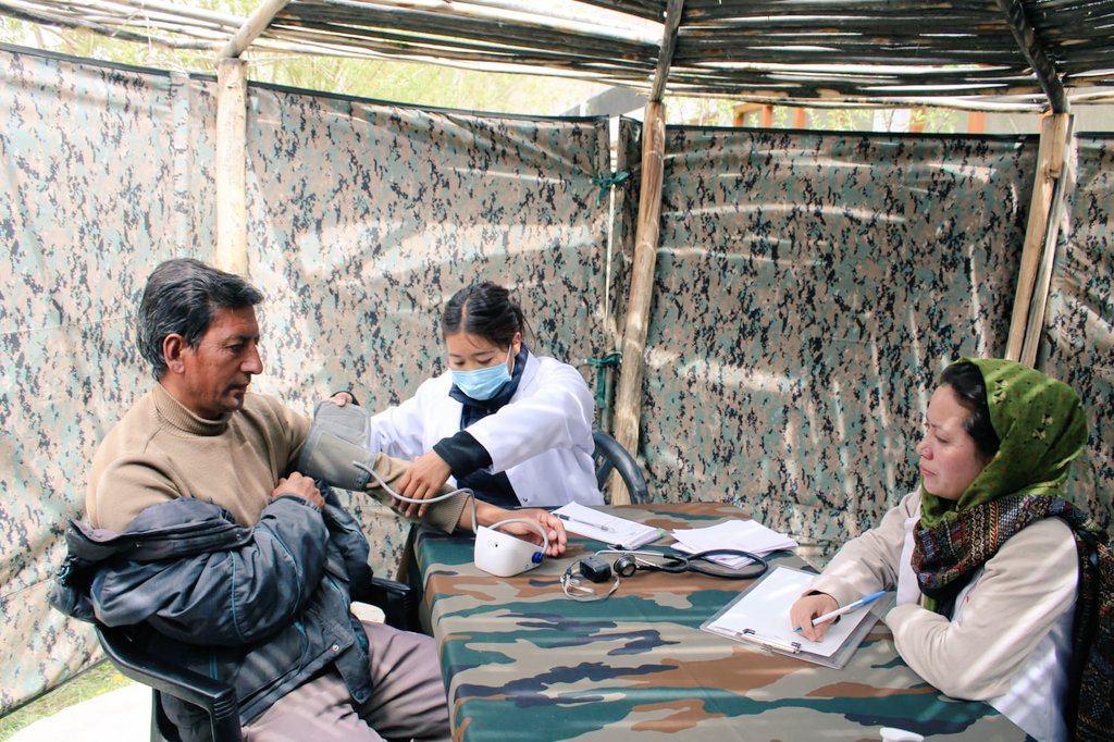 Where Care comes First

A Medical Health Camp was organised by #SiachenWarriors at Village Chulungkha. 

Doctors of #IndianArmy  provided treatment, expert advice &  medicines to more than 70 patients  from the community .

#WeCare 

@NorthernComd_IA 
@lg_ladakh 
@prodefleh 
@ANI