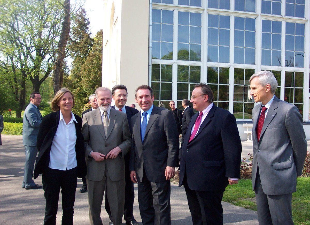 Il y a 20 ans, à Varsovie, nous célébrions la réconciliation des peuples européens, en présence du très regretté Bronislaw Geremek. 🇪🇺