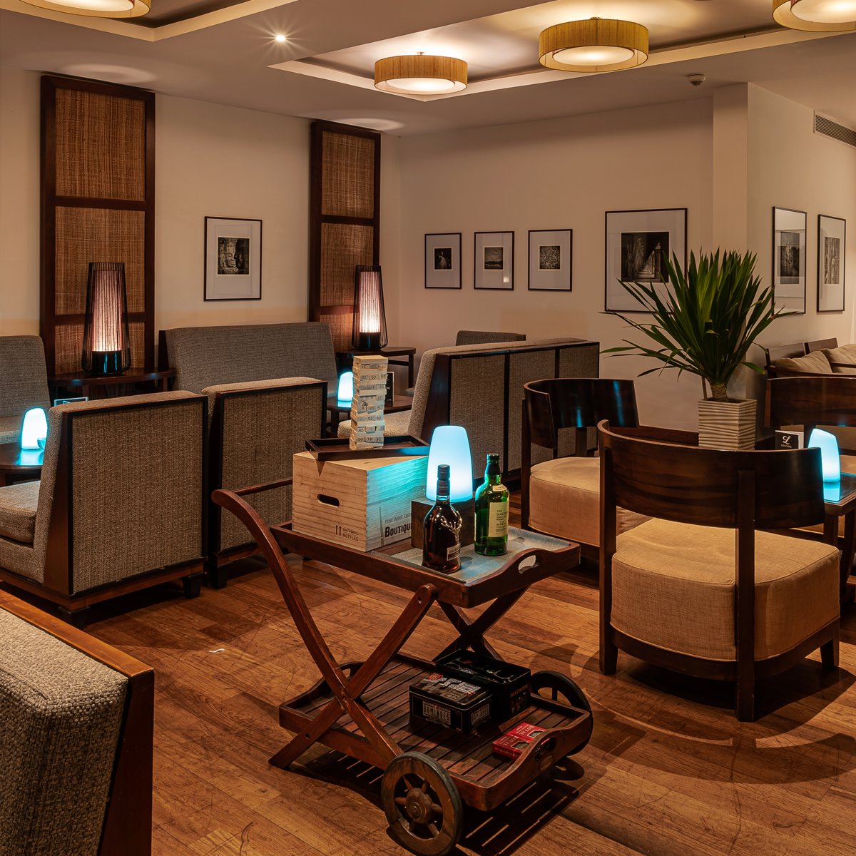 Unwind after a day of adventure at Road6 Bar & Lounge of Anantara Angkor Resort. Indulge in our crafted cocktails for a truly unique taste experience.🍸

View more >> mhg.to/a5c3w
T +855 (0) 63 966 788 
E reserve.angkor@anantara.com

#Road6Bar #AnantaraAngkor #SiemReap