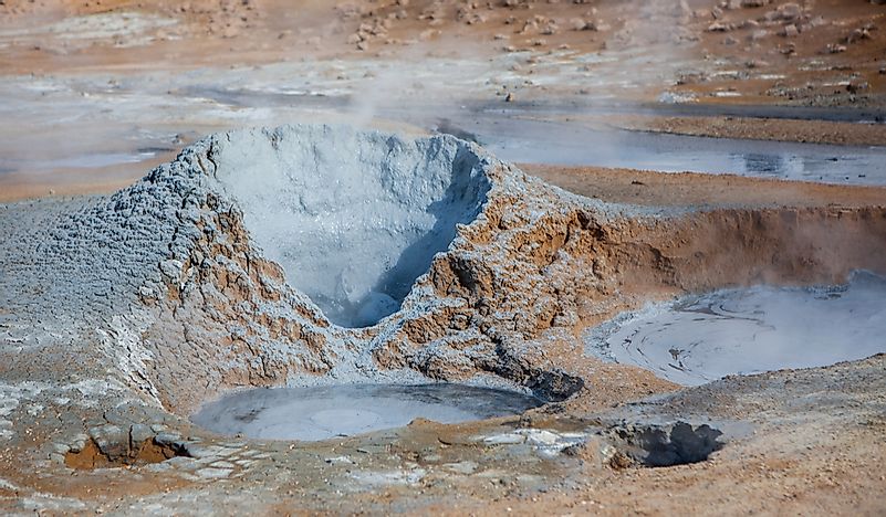 Geothermal mud pots