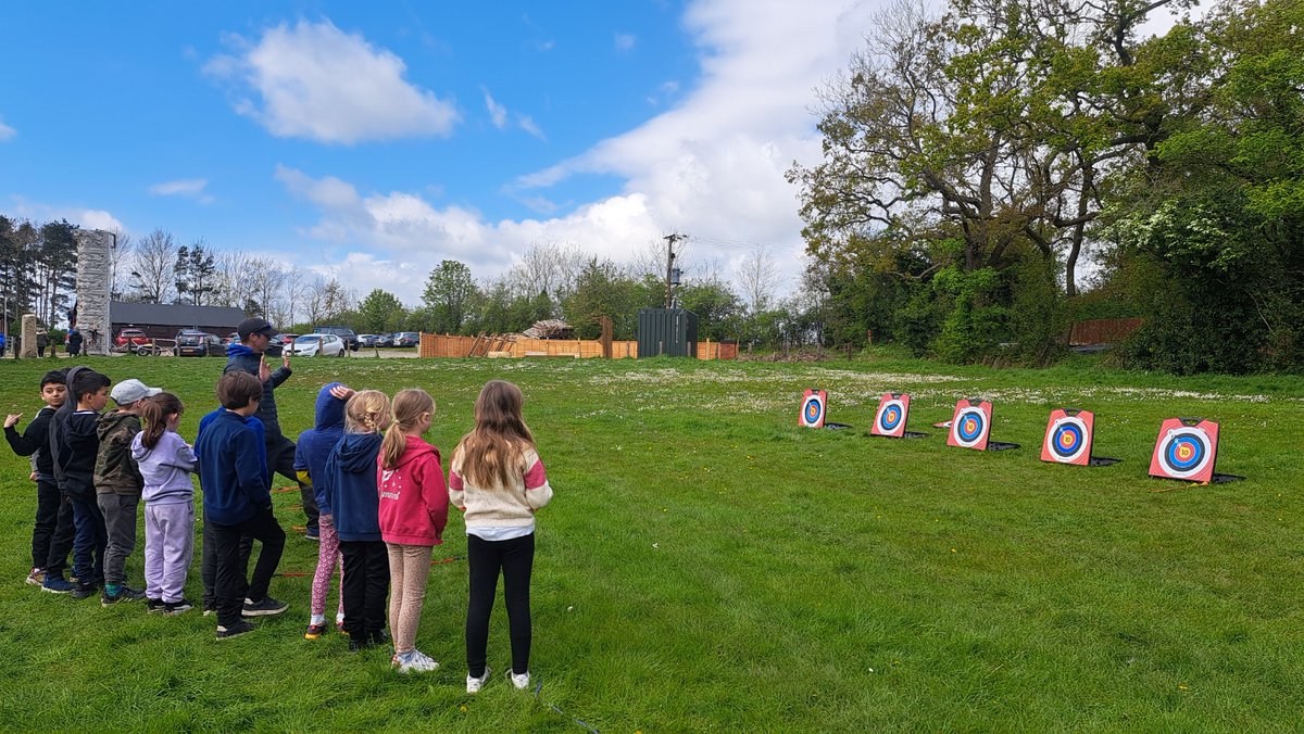 It was great delivering an Outdoor Adventure day to @CastleNewnham Year 3's last week! They took on many challenges and developed so many skills - best of all, they didn't realise they were doing so many different subjects in one day! #InspiringEducationThroughSport