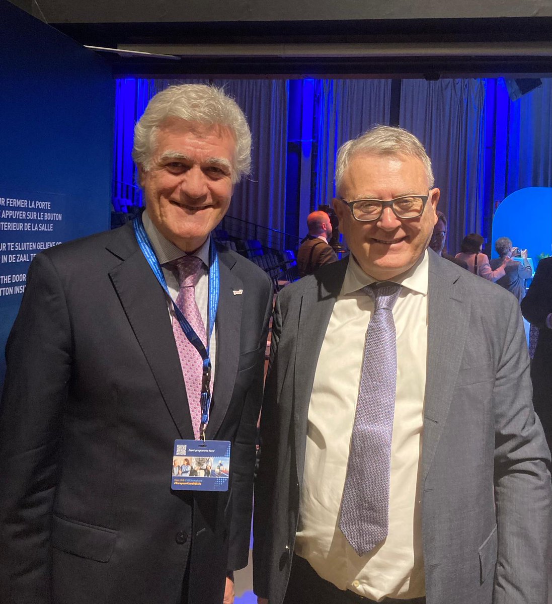 🔻Mr. @NicolasSchmitEU, Commissioner for Jobs and Social Rights of the @EU_Commission shared his remarks on the outcomes of the European Year of Skills’ closing event in #Brussels. 💡Our Secretary General @IglesiasSimoes had the chance to congratulate the Commissioner in person…