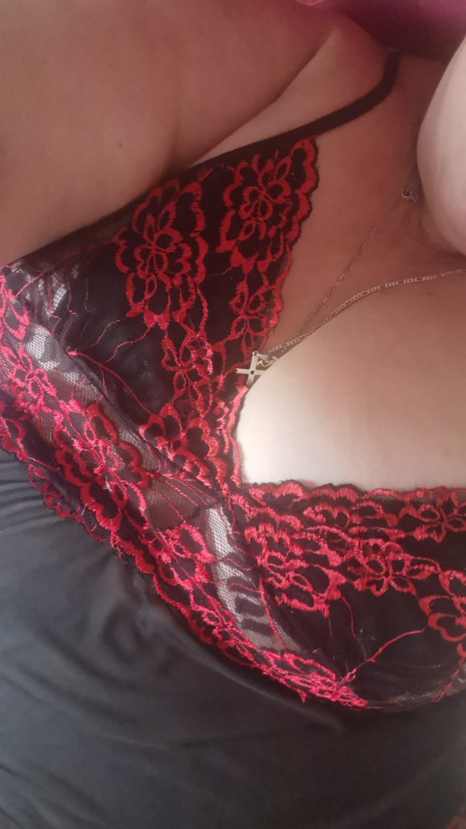 Günaydın sevgili arkadaşlar 1 Mayıs emek ve emekçilerin bayramı kutlu olsun