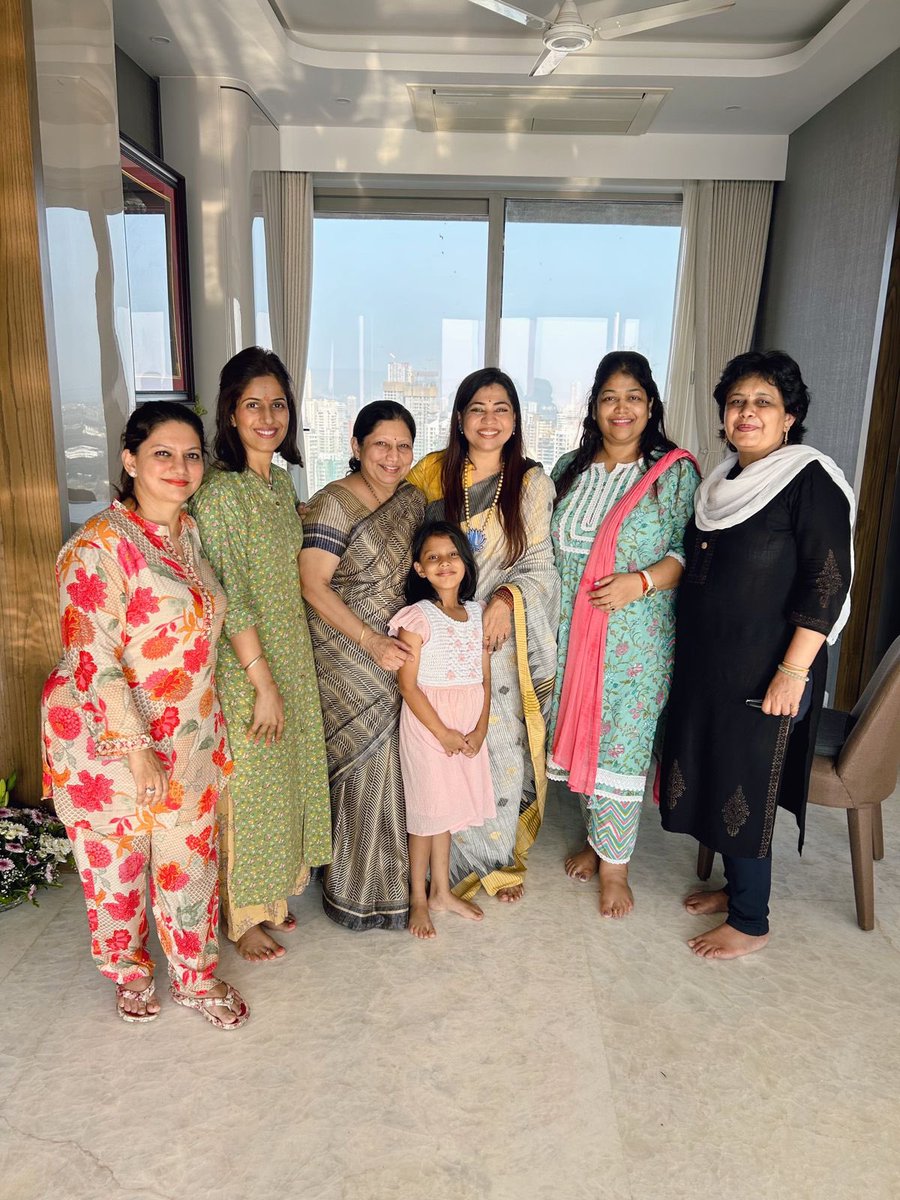 The women power that runs @miujjwalnikam ji. It was a delight to meet the Fearless Women who make the man himself - fearless, outspoken nationalist. On this #maharashtradiwas - this also goes out as a mark of respect to all wives, daughters & sisters of our candidates standing…