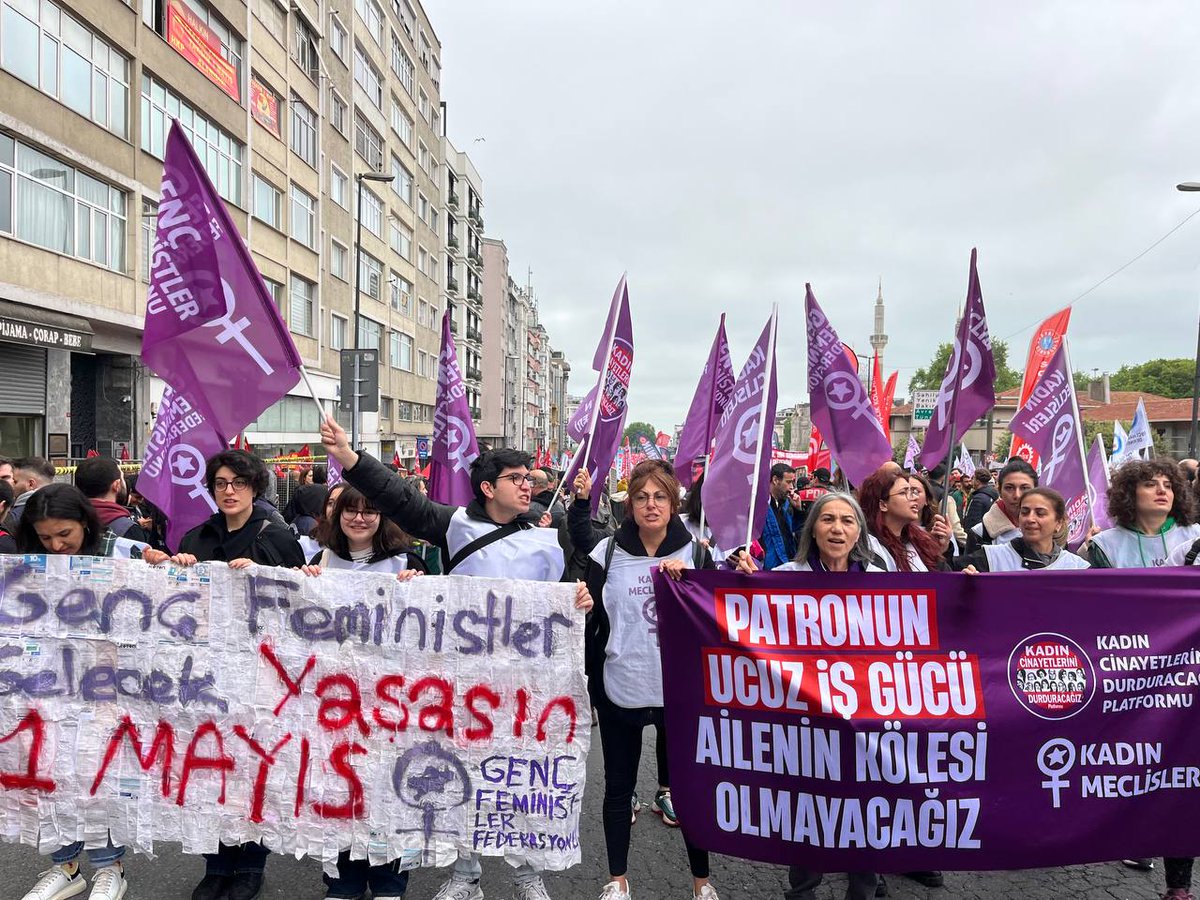 Patronun Ucuz İş Gücü Ailenin Kölesi Olmayacağız Saraçhane'de toplandık, Taksim'e yürüyoruz! #HerYerTaksimHerYer1Mayıs