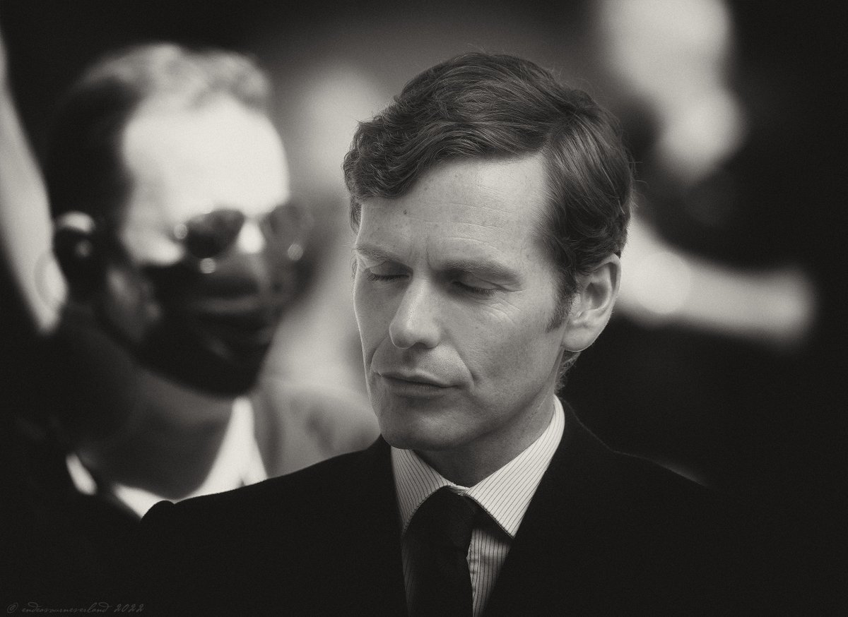 motionless forgetful where

#ShaunEvans #Endeavour