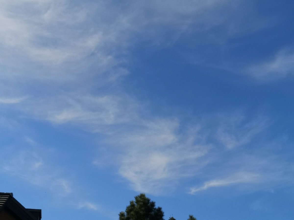 środowe niebo nad #gdynia dobrego dnia.
@SOB_pl @IMGW_CMM @MeteoinfoLMOSPL @MeteoprognozaPL @bbcweather #weather #WeatherUpdate