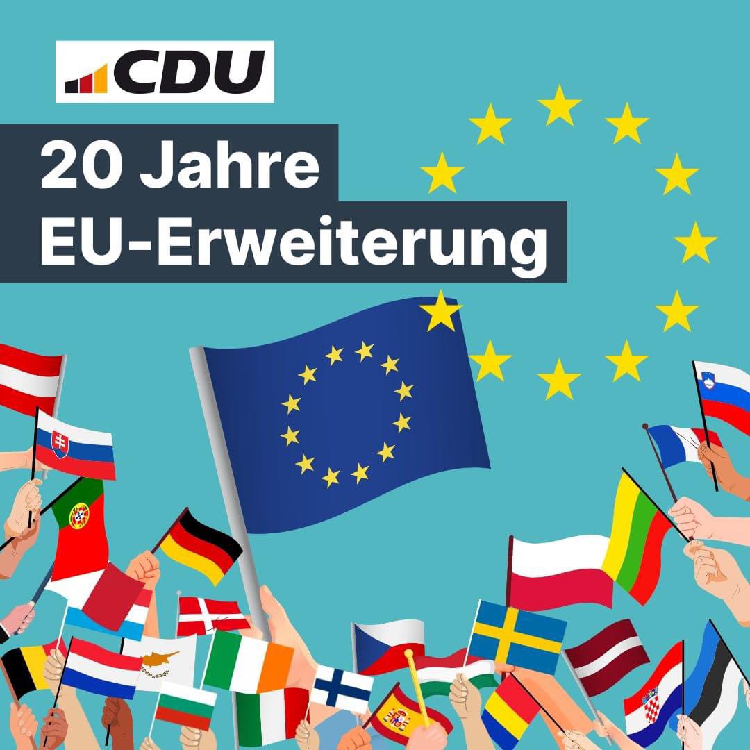 ⏰🗓️ Heute vor 20 Jahren, am 1. Mai 2004, ist die #EU mit der #Osterweiterung in einem historischen Schritt von 15 auf 25 Mitgliedsstaaten angewachsen. Diese Erweiterung war ein Meilenstein in der Geschichte der EU - nicht nur geografisch, sondern auch politisch & kulturell.