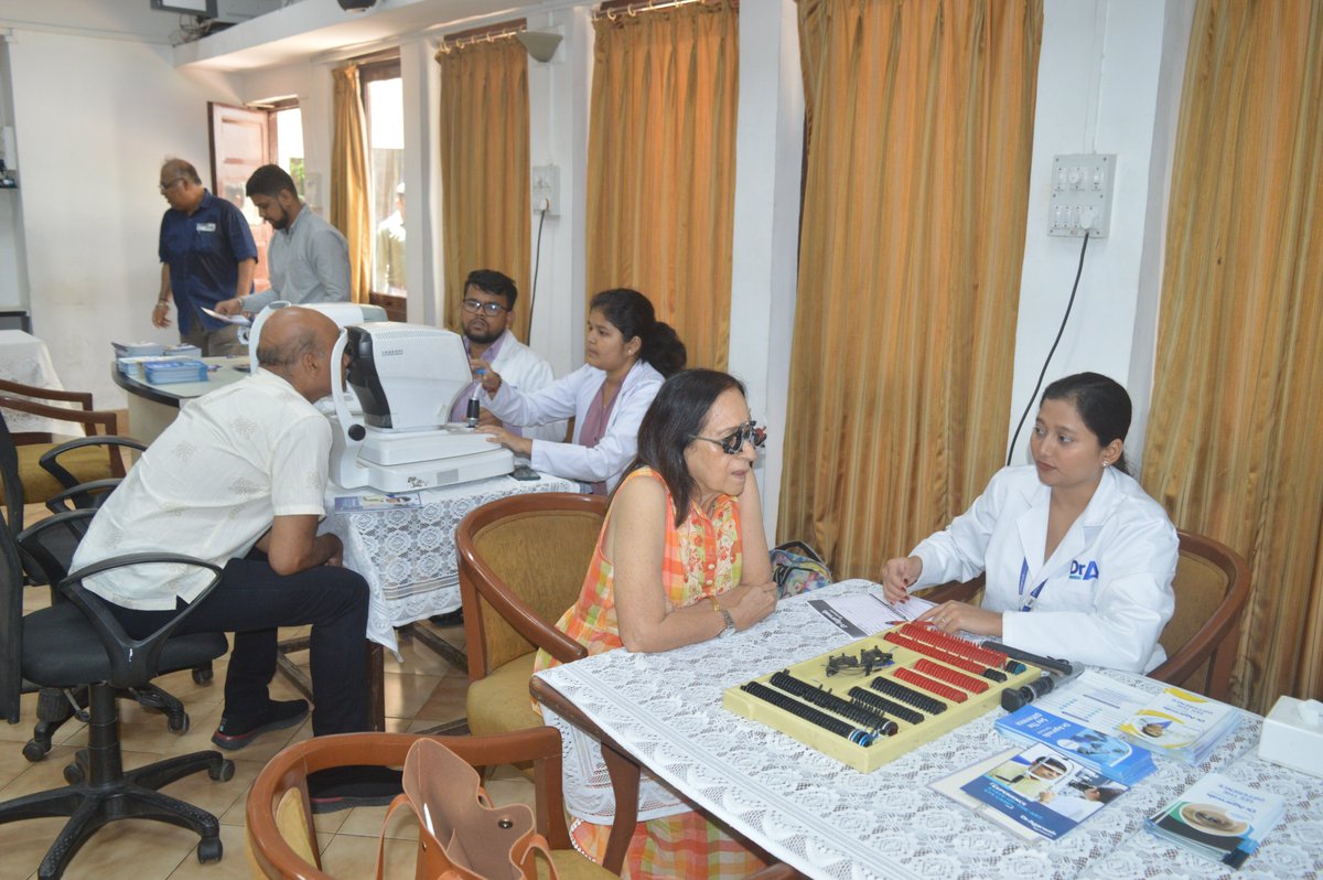 The Mumbai Press Club, in collaboration with Dr. Agarwals Eye Hospital, organized a Free Eye Checkup Camp for journalists and members at the club. In addition to the eye checkup, Dr. Smit M. Bavaria, a Cataract Surgeon, provided valuable tips for easing discomfort during a…
