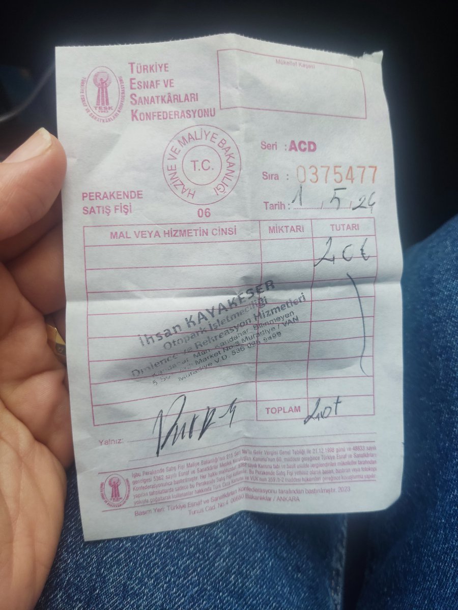 #vanbüyükşehirbelediyesi <a href="/vanbuyuksehirbb/">T.C. Van Büyükşehir Belediyesi</a> @muradiyebelediyesi
Muradiye şelalesinde otopark ücreti ne demek oluyor vatandaş olarak böyle işletmelerin kapatılması gerekiyor sosyal devlet anlayışı yok sayılamaz.