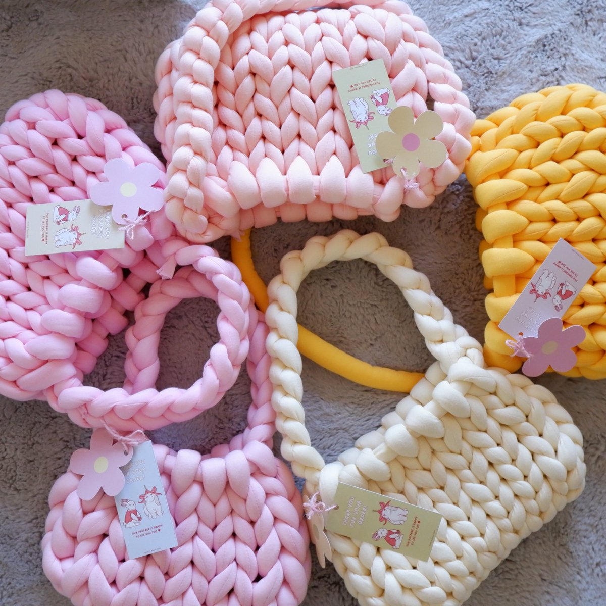 renchincaart's tweet photo. Hello everyone!  And hello to my moots 🥹 (shameless plug)

my bestie and I just launched our small business and it’s a chunky yarn bags. It all started out as our hobbies and now we’re selling them 🩷

 please support us and follow us on ig: @knotsandbloomsph 🌸☁️✨ https://t.co/etCpzupJxd