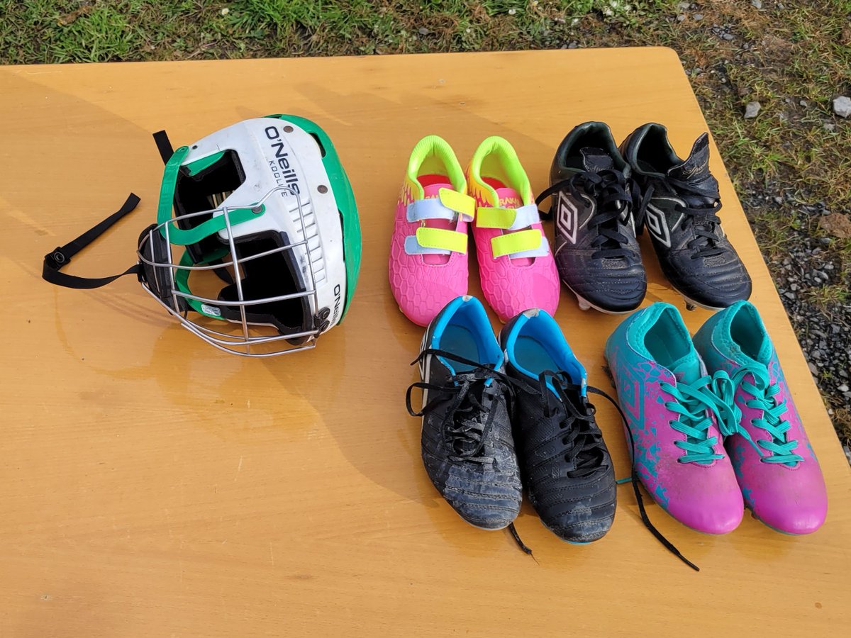 BallGaelsGAA's tweet photo. A great night for the club last night as we welcomed our neighbours @ocgaaclub for joint hurling training. After a hugely successful first couple of weeks in Rathbane it was our turn to host.
Also launched our #BootSwap initiative and took in the first few donations! Thank you! https://t.co/8LS0sNSZjj