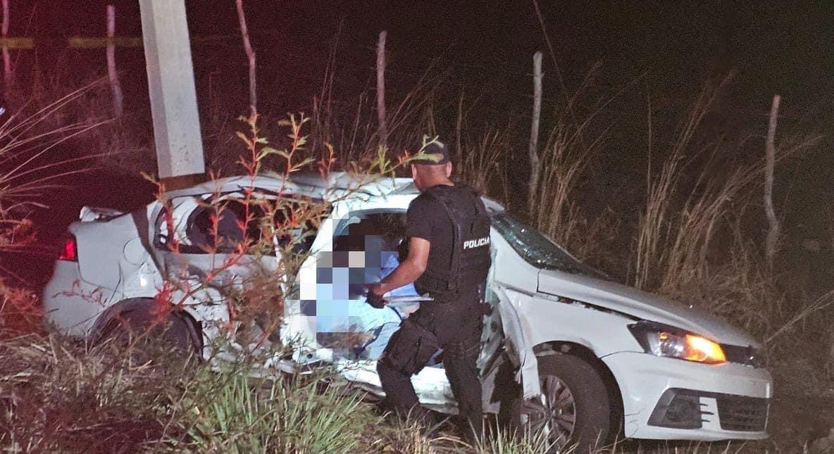 ChiapasInf0's tweet photo. ⚠️Mueren 4 fiscales del MP en atroz #accidente de carretera en #Chiapas⚠️

Cuatro servidores públicos de la @FGR_Chis pierden la vida tras accidente carretero en el tramo #Cintalapa-#jiquipilas cuando retornaban de sus diligencias. https://t.co/pGH3WSmZwZ