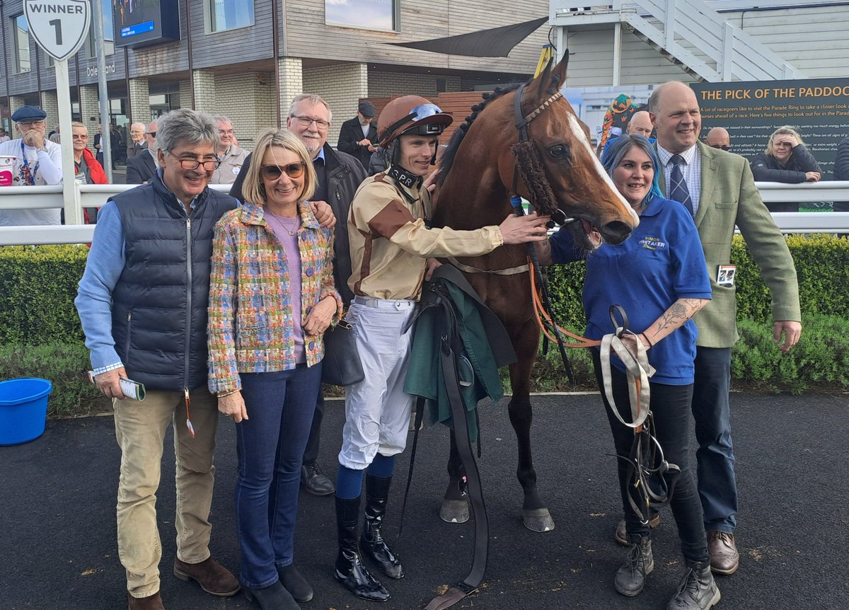 Great win with our @SimonWhitaker4 trained VARIETY ISLAND in the 5.10 @CatterickRaces yesterday, given a great ride from @phillip_dennis Well Done To All Involved🥇🏇🏆🍾🥂 @RSAsyndicates @GParkRacing #racehorseownership #syndicates #HorseRacing #sports