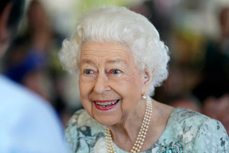 Queen Elizabeth.💙🤍

📸 Kirsty O'Connor/Pool Photo via AP