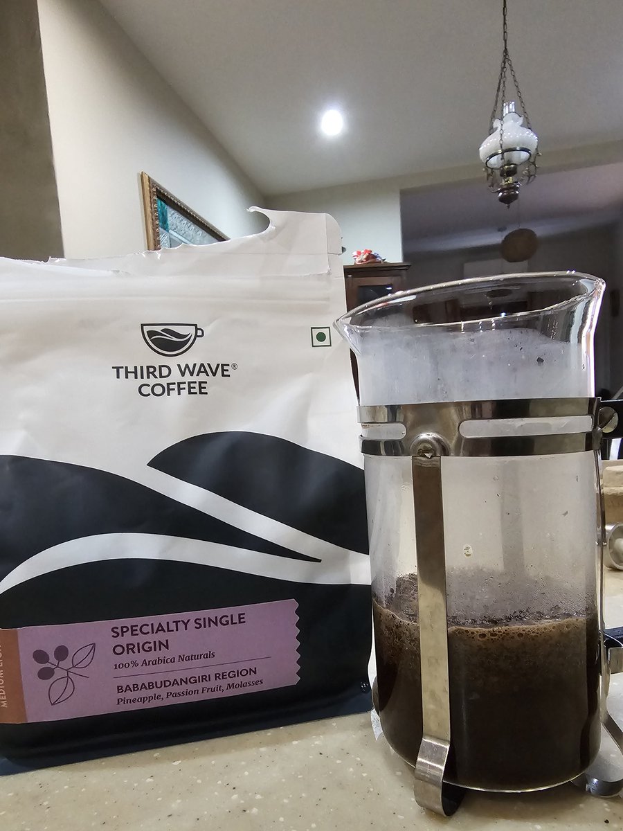 Excitedly letting my specialty single origin from <a href="/thirdwavecoffee/">thirdwavecoffeeapp</a> bloom, courtesy of <a href="/arvindhsundar/">Arvindh Sundar</a> . 
#FirstCoffeeOfTheDay <a href="/1CoffeeoftheDay/">First Coffee of the Day</a> 
#MemoriesOfBengaluruFriendships