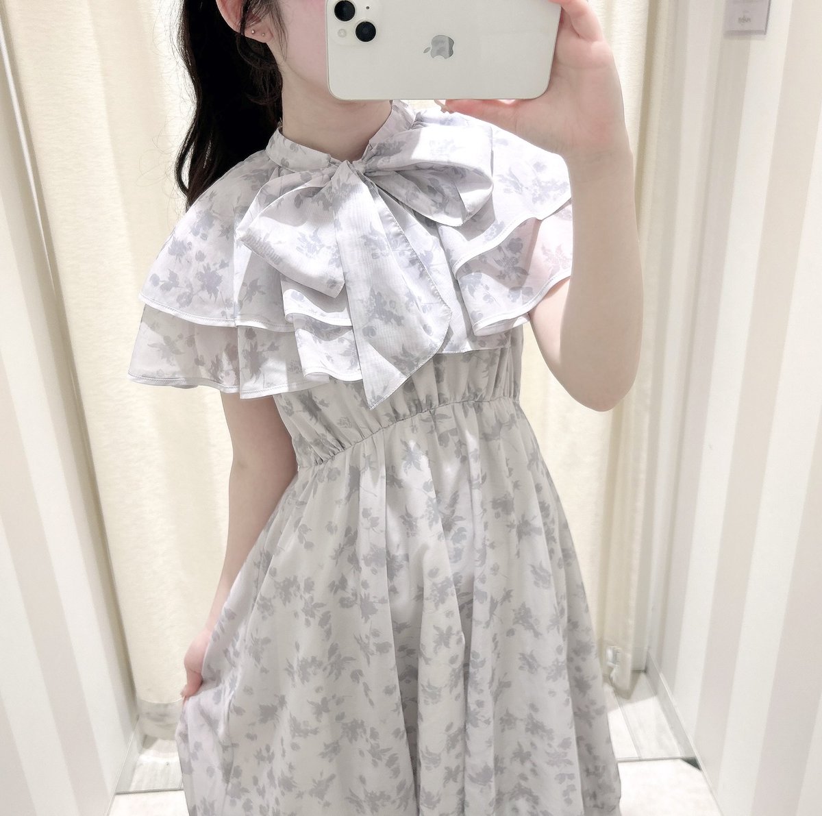 天王寺店🎀
　　　𓂃new arrival𓂃
　♡オリジナル花柄ケープOP
　　　　¥11,000(taxin)

新作のワンピースのご紹介です🌟

花柄のシアー素材のワンピースは
夏らしくこれからの時期に
おすすめ…🍨🤍

ぜひcheckしてみて下さい🪄

staff 148cm