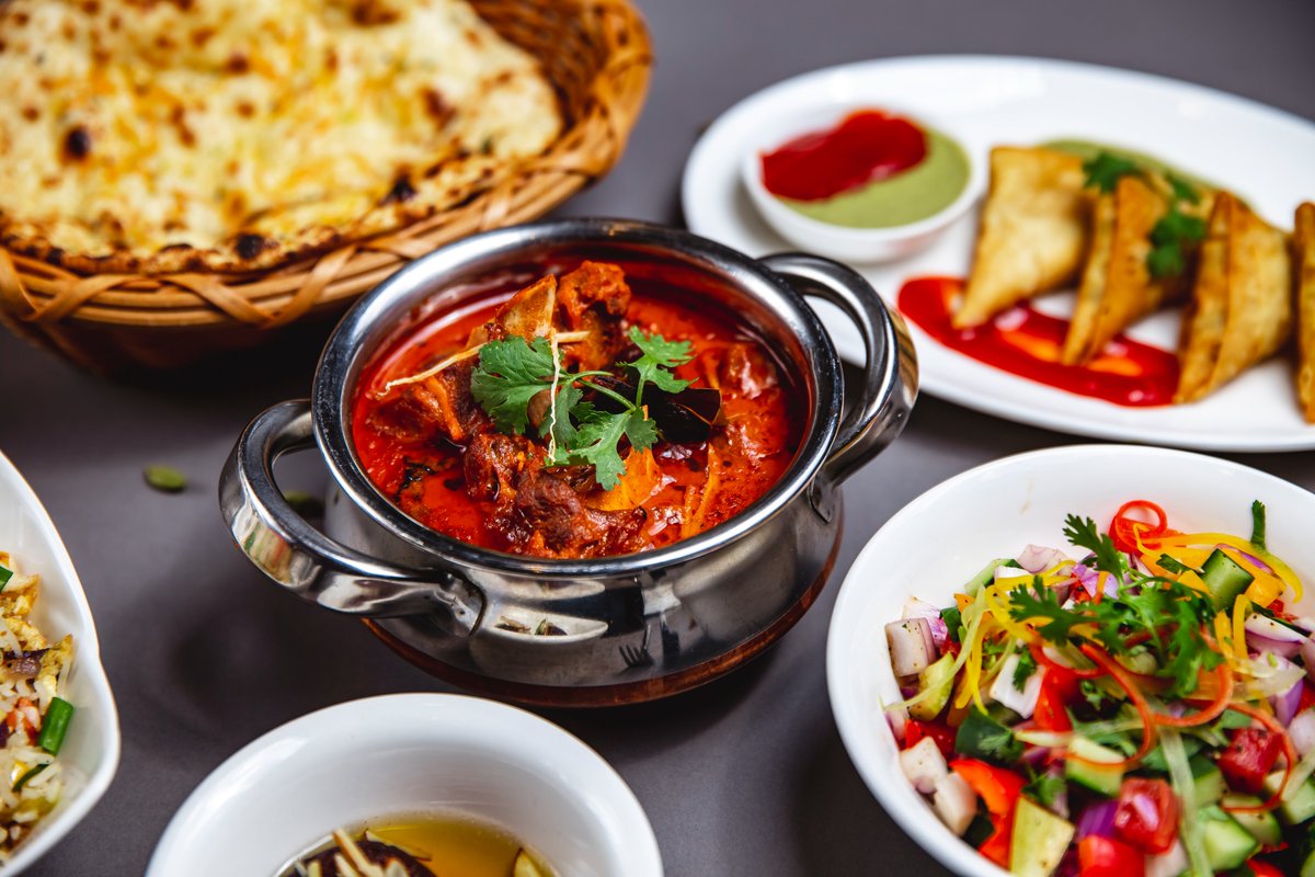Daily Thali Journey at The Restaurant: Explore India's diverse flavors from North to South, 7:00pm–10:30pm. 

Read more: bit.ly/3TWHsDv

#TheChediMuscat #ChillAtTheChedi #ChediMemories #GHMhotels #LHWtraveler @GHMhotels