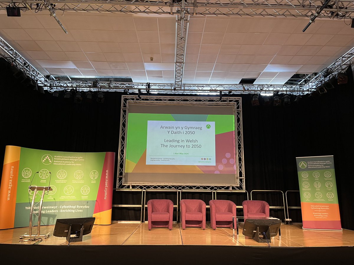 Rydym yn falch iawn o fod yn Venue Cymru heddiw yn cynnal ein Cynhadledd Arwain yn y Gymraeg: Y Daith i 2050.

Gallwch gael golwg ar raglen y gynhadledd yma: linktr.ee/naelcymruevent…

#AcademiArweinyddiaeth