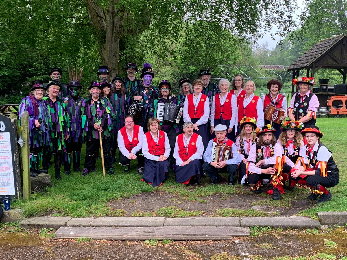 A group photo from an early May morning with <a href="/WhitethornM/">Whitethorn Morris</a> and @WicketBrood . A small but perfectly formed Phoenix representation. #MayDay #May1st #morrisdancing