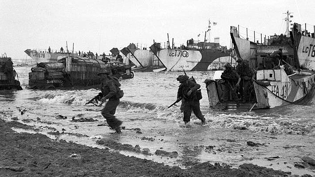 🫡 Join our 'Meet a D-Day Veteran' online session for primary schools (Mon 20th May, 2 pm) with your students to learn about D-Day and talk with Normandy Veteran Ken Hay. ✅Register here: bit.ly/4dvOxlU In partnership with @Britishmemorial, we are honoured to be joined…