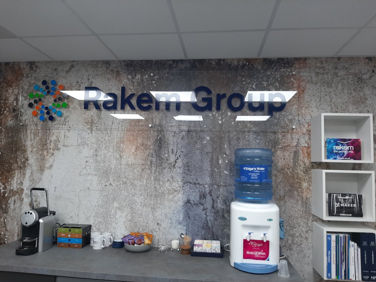 At @rakemgroup this morning delivering our suicide prevention training to their team. We're building a suicide safer community here in #Bury. We can all do our bit...get in touch, do the training @vanbuggleroy @jon_hobday @BuryCouncil @BurySams