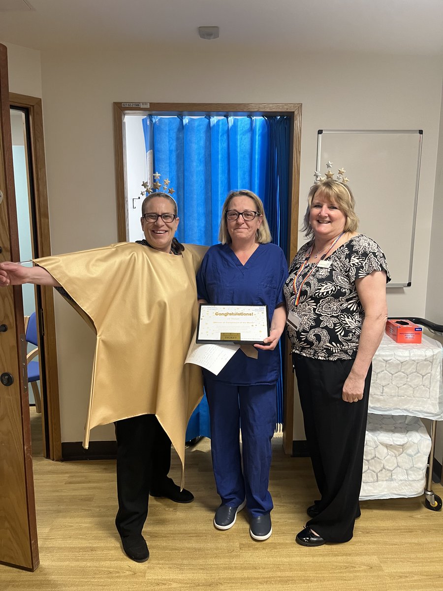 Celebrating @jill1975 @MKHospital  winning compliment of the month. Jill was kind and sang Happy Birthday keeping the patient calm! #PatExp #PEW2024 #PXWeek @SharonW0709 @JulieGoodman01 @KateBurkeNHS