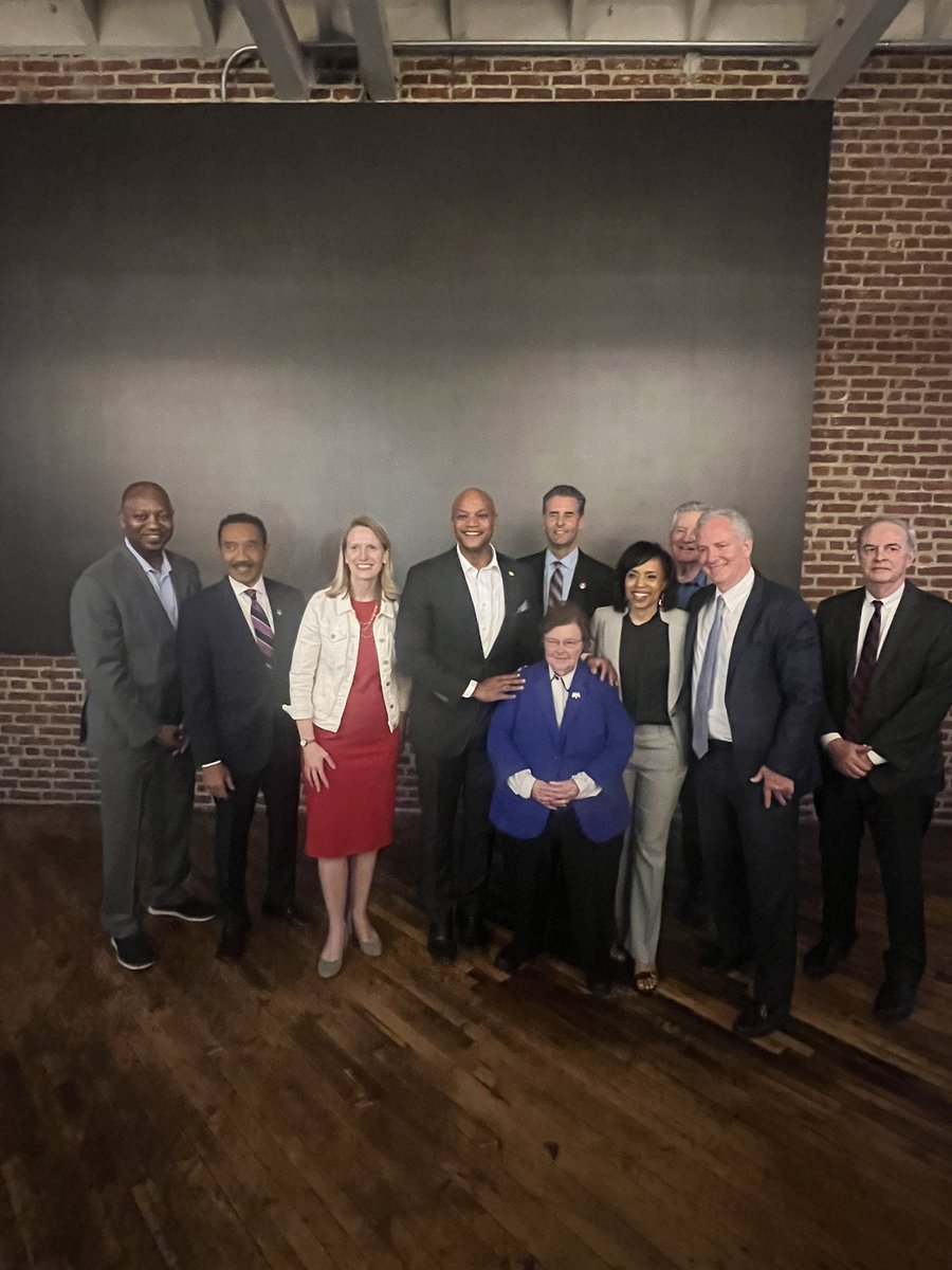 FCPSRestorative's tweet photo. As an educator &amp; parent in MD for 22 yrs &amp; member of Delta Sigma Theta Sorority Incorporated I was humbled and honored to be in the presence of men and women who advocate for children and families in MD and beyond last night! @GovWesMoore it was a pleasure meeting you ! https://t.co/jgjtIxxBQf