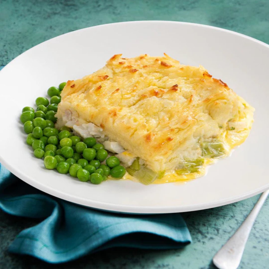 Spring into flavor with Devon Farm Kitchen's Brixham Fish Pie! 🥧 Light, creamy, and delicious, it's the perfect meal for warmer days. Treat yourself and support Rowcroft Hospice 💜 Explore their Spring Collection: devonfarmkitchen.co.uk/collections/sp…'