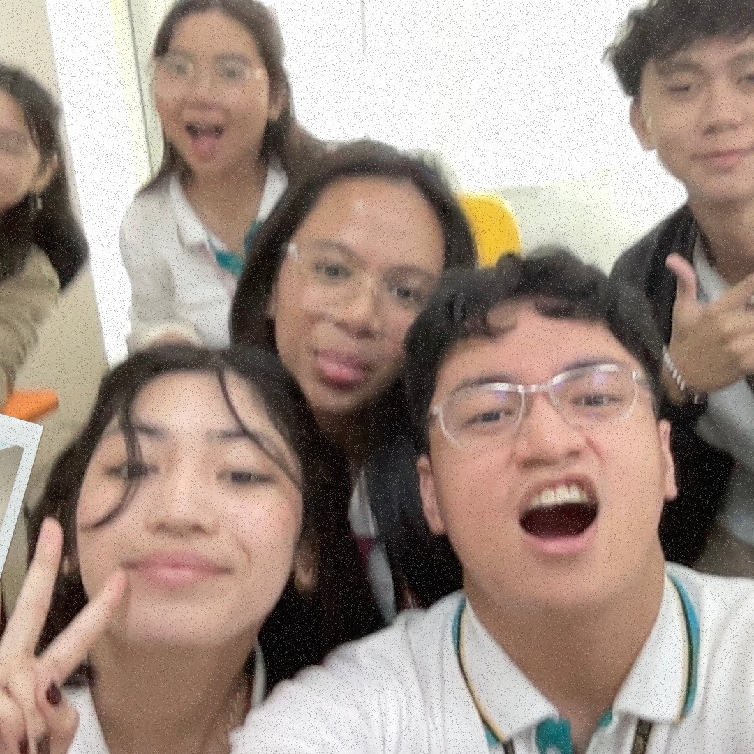 humONEities's tweet photo. Why do I miss you like I miss you, April? ☀️

What a wonderful month for the Hum-ONE-istas! 🫧 Each one of us surely thrived during this month despite the heat. We look forward to the last month of the academic year, so be good to us, MAY! 💐 https://t.co/BGvjtR7VH7