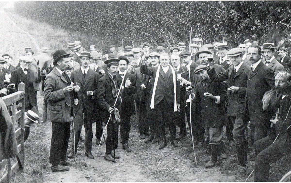 Beating the Bounds is an old British tradition in which people toured the parish boundary once a year to help them recall where it was. Patterdale in Cumbria are holding there 27-mile beat on July 6th 2024. You need to register to take part. Details... stpatrickschurchpatterdale.org/patterdale-bou…