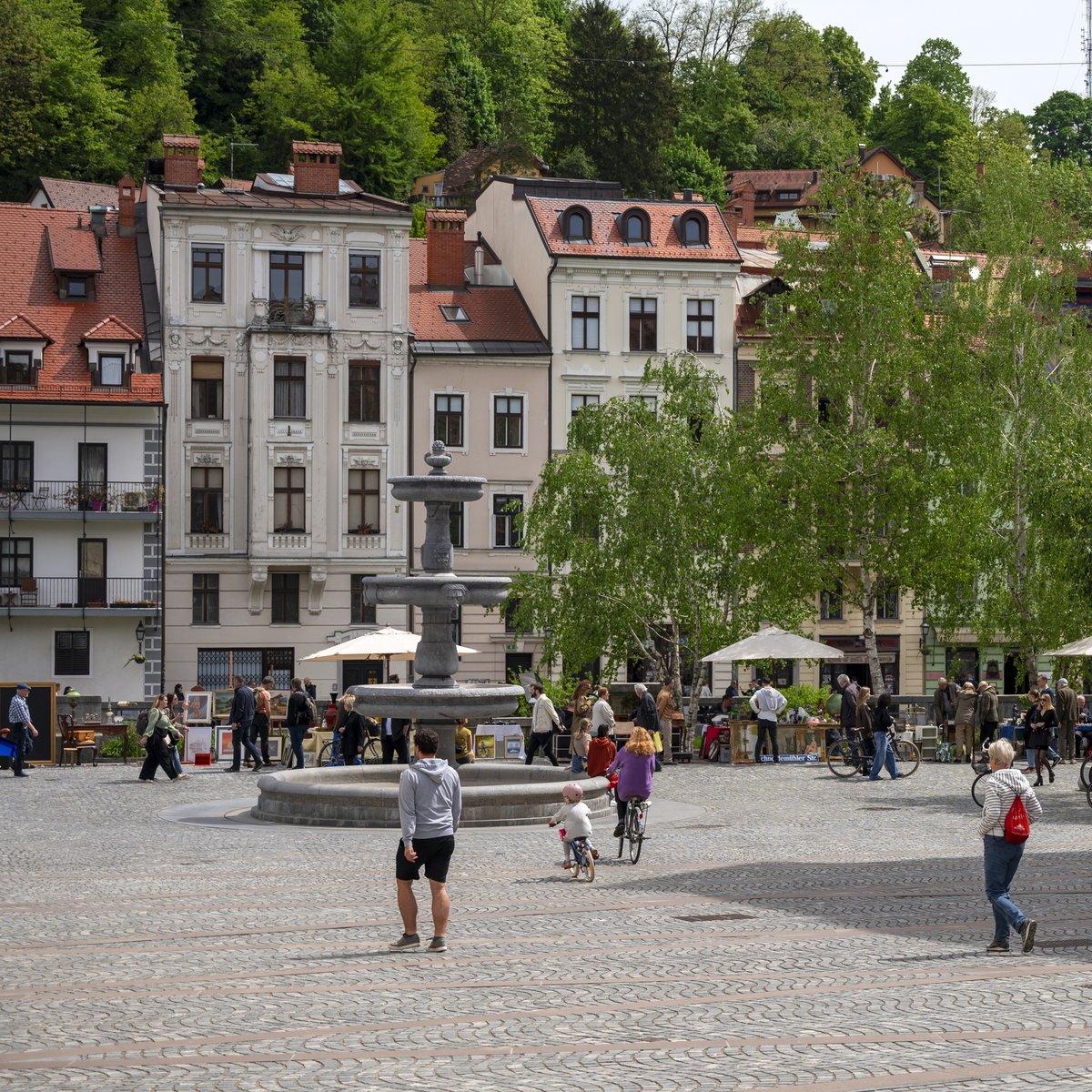 Did you know that Novi trg square is one of the three oldest squares in Ljubljana? It was mentioned as early as the 13th century. #visitljubljana #ljubljana