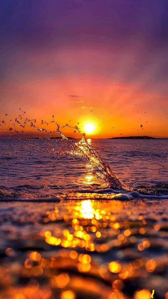 Splashy sunset.