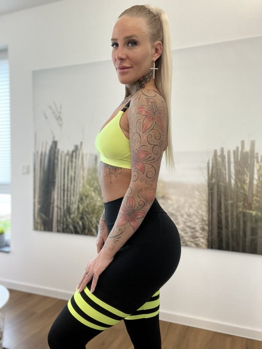 Einen sch&ouml;nen 1. Mai, ihr Lieben! 😊 Was steht bei euch heute am Feiertag auf dem Programm? 🌷☀️ #1Mai<a href="/tag/1mai"class="tags"><span>#1mai</span></a><a href="/tag/feiertagsspa%C3%9F"class="tags"><span>#feiertagsspa&szlig;</span></a>